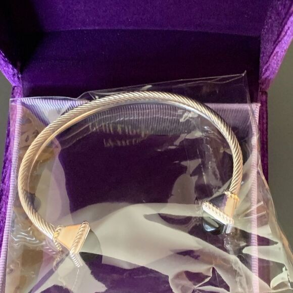 STERLING SILVER & 18K ITALIAN CABLE PYRAMID BANGLE WITH BLACK ONYX - Picture 13 of 14